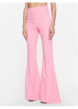 Nissa Spodnie materiałowe P13934 Różowy Regular Fit ze sklepu MODIVO w kategorii Spodnie damskie - zdjęcie 168633422