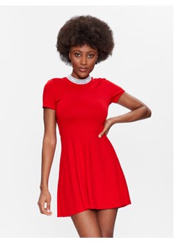 Tommy Jeans Sukienka codzienna DW0DW15755 Czerwony Regular Fit ze sklepu MODIVO w kategorii Sukienki - zdjęcie 168633470