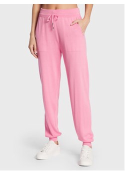 United Colors Of Benetton Spodnie dresowe 113CDF004 Różowy Relaxed Fit ze sklepu MODIVO w kategorii Spodnie damskie - zdjęcie 168633591