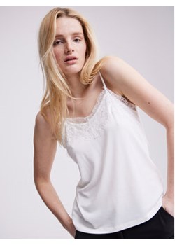 ICHI Top 20106355 Biały Regular Fit ze sklepu MODIVO w kategorii Bluzki damskie - zdjęcie 168635314