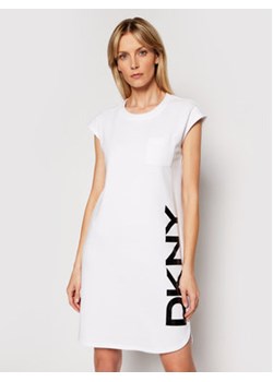 DKNY Sukienka dzianinowa P0RD1B2J Biały Regular Fit ze sklepu MODIVO w kategorii Sukienki - zdjęcie 168635851
