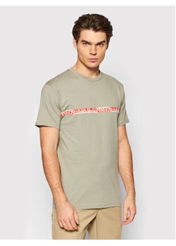 Vans T-Shirt NAPAPIJRI VN0A541F Zielony Regular Fit ze sklepu MODIVO w kategorii T-shirty męskie - zdjęcie 168636823