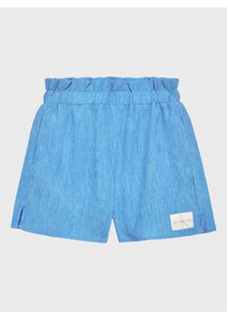 Calvin Klein Jeans Szorty materiałowe Crinkle Paperbag IG0IG01982 Niebieski Regular Fit ze sklepu MODIVO w kategorii Spodenki chłopięce - zdjęcie 168638260
