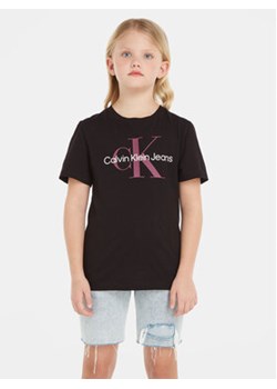 Calvin Klein Jeans T-Shirt IU0IU00460 Czarny Regular Fit ze sklepu MODIVO w kategorii Bluzki dziewczęce - zdjęcie 168639764