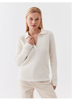 Calvin Klein Sweter K20K205837 Écru Regular Fit ze sklepu MODIVO w kategorii Swetry damskie - zdjęcie 168641473