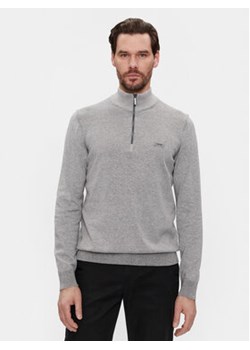 Calvin Klein Sweter K10K112735 Szary Regular Fit ze sklepu MODIVO w kategorii Swetry męskie - zdjęcie 168642474