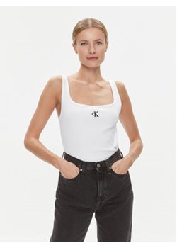 Calvin Klein Jeans Top J20J223192 Biały Relaxed Fit ze sklepu MODIVO w kategorii Bluzki damskie - zdjęcie 168642500
