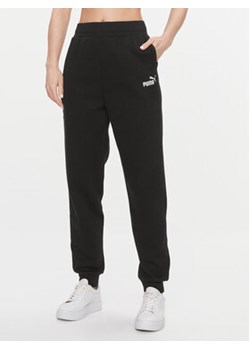 Puma Spodnie dresowe Ess+ Embroidery 670007 Czarny Regular Fit ze sklepu MODIVO w kategorii Spodnie damskie - zdjęcie 168643144