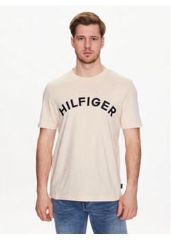 Tommy Hilfiger T-Shirt Arched MW0MW30055 Beżowy Regular Fit ze sklepu MODIVO w kategorii T-shirty męskie - zdjęcie 168644060