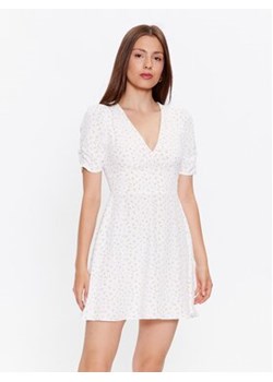 Glamorous Sukienka codzienna CK7065 Biały Slim Fit ze sklepu MODIVO w kategorii Sukienki - zdjęcie 168644491