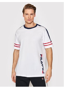 Fila T-Shirt Barstow 768989 Biały Loose Fit ze sklepu MODIVO w kategorii T-shirty męskie - zdjęcie 168648081