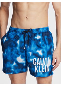 Calvin Klein Swimwear Szorty kąpielowe KM0KM00795 Niebieski Regular Fit ze sklepu MODIVO w kategorii Kąpielówki - zdjęcie 168648924