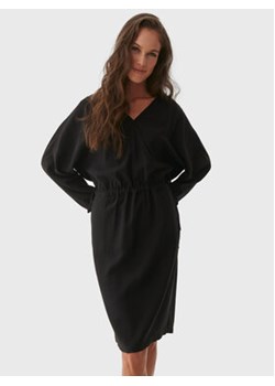 Tatuum Sukienka codzienna Konti T2221.194 Czarny Regular Fit ze sklepu MODIVO w kategorii Sukienki - zdjęcie 168649464