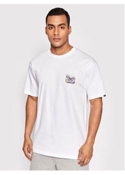 Vans T-Shirt ASHLEY LUKASHEVSKY Pride VN0A7SF2 Biały Regular Fit ze sklepu MODIVO w kategorii T-shirty męskie - zdjęcie 168653310