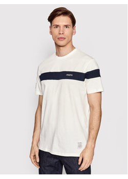 Musto T-Shirt 82158 Biały Regular Fit ze sklepu MODIVO w kategorii T-shirty męskie - zdjęcie 168653520