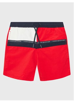 Tommy Hilfiger Szorty kąpielowe UB0UB00481 Czerwony Regular Fit ze sklepu MODIVO w kategorii Kąpielówki chłopięce - zdjęcie 168661403