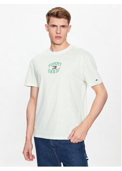Tommy Jeans T-Shirt Arched DM0DM16227 Zielony Regular Fit ze sklepu MODIVO w kategorii T-shirty męskie - zdjęcie 168661720