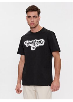 Tommy Jeans T-Shirt Spray DM0DM18272 Czarny Regular Fit ze sklepu MODIVO w kategorii T-shirty męskie - zdjęcie 168662264