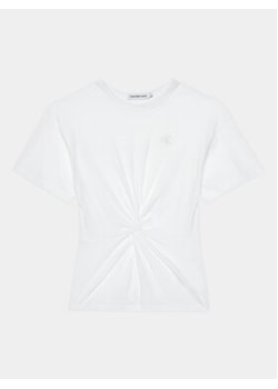 Calvin Klein Jeans T-Shirt Twist IG0IG02344 Biały Regular Fit ze sklepu MODIVO w kategorii Bluzki dziewczęce - zdjęcie 168664311