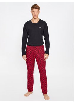 Guess Piżama U3BX01 KBZG0 Czerwony Regular Fit ze sklepu MODIVO w kategorii Piżamy męskie - zdjęcie 168665143