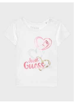 Guess T-Shirt A3RI01 K6YW1 Biały Regular Fit ze sklepu MODIVO w kategorii Koszulki niemowlęce - zdjęcie 168666631