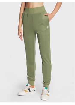 Fila Spodnie dresowe Cagli FAW0217 Zielony Regular Fit ze sklepu MODIVO w kategorii Spodnie damskie - zdjęcie 168669082
