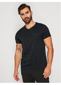 Tommy Jeans T-Shirt DM0DM04411 Czarny Regular Fit ze sklepu MODIVO w kategorii T-shirty męskie - zdjęcie 168672571