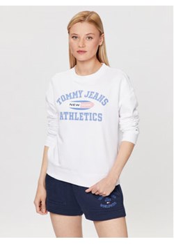 Tommy Jeans Bluza DW0DW16121 Biały Regular Fit ze sklepu MODIVO w kategorii Bluzy damskie - zdjęcie 168673084