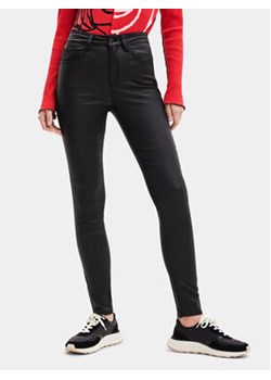Desigual Spodnie skórzane 23WWPW21 Czarny Slim Fit ze sklepu MODIVO w kategorii Spodnie damskie - zdjęcie 168675840