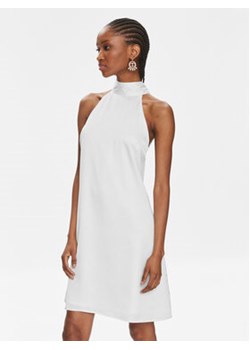 YAS Sukienka koktajlowa Dottea 26032326 Biały Slim Fit ze sklepu MODIVO w kategorii Sukienki - zdjęcie 168675941