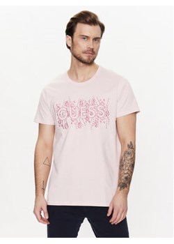 Guess T-Shirt M3GI15 K8FQ4 Różowy Regular Fit ze sklepu MODIVO w kategorii T-shirty męskie - zdjęcie 168676121