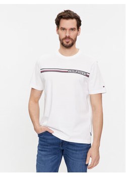 Tommy Hilfiger T-Shirt Monotype MW0MW33688 Biały Regular Fit ze sklepu MODIVO w kategorii T-shirty męskie - zdjęcie 168676401