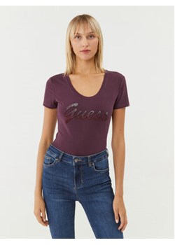 Guess T-Shirt W3BI31 J1314 Fioletowy Slim Fit ze sklepu MODIVO w kategorii Bluzki damskie - zdjęcie 168677441