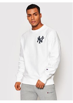 Champion Bluza Sweatshirt Hd 216662 Biały Regular Fit ze sklepu MODIVO w kategorii Bluzy męskie - zdjęcie 168678652