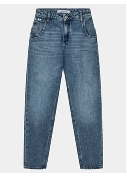 Calvin Klein Jeans Jeansy Barrel IG0IG02275 Niebieski Straight Fit ze sklepu MODIVO w kategorii Spodnie chłopięce - zdjęcie 168681163