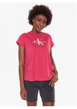 Calvin Klein Jeans T-Shirt J20J220717 Różowy Relaxed Fit ze sklepu MODIVO w kategorii Bluzki damskie - zdjęcie 168682010