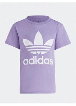 adidas T-Shirt Adicolor Trefoil T-Shirt IC9120 Fioletowy Regular Fit ze sklepu MODIVO w kategorii T-shirty chłopięce - zdjęcie 168682340