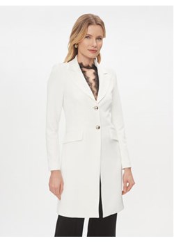 Rinascimento Płaszcz przejściowy CFC0117952003 Biały Regular Fit ze sklepu MODIVO w kategorii Płaszcze damskie - zdjęcie 168685083
