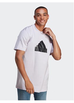 adidas T-Shirt Future Icons Badge of Sport T-Shirt IC3712 Fioletowy Loose Fit ze sklepu MODIVO w kategorii T-shirty męskie - zdjęcie 168685950