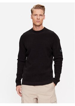 Calvin Klein Jeans Sweter J30J323986 Czarny Regular Fit ze sklepu MODIVO w kategorii Swetry męskie - zdjęcie 168686183