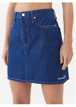 Calvin Klein Jeans Spódnica jeansowa J20J220243 Niebieski Regular Fit ze sklepu MODIVO w kategorii Spódnice - zdjęcie 168687281