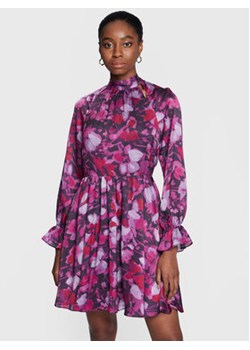 Ted Baker Sukienka codzienna Sammieh 265994 Różowy Regular Fit ze sklepu MODIVO w kategorii Sukienki - zdjęcie 168689214