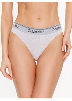 Calvin Klein Underwear Stringi 000QF7188E Szary ze sklepu MODIVO w kategorii Majtki damskie - zdjęcie 168689701