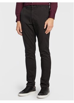Calvin Klein Chinosy K10K109914 Czarny Slim Fit ze sklepu MODIVO w kategorii Spodnie męskie - zdjęcie 168691920