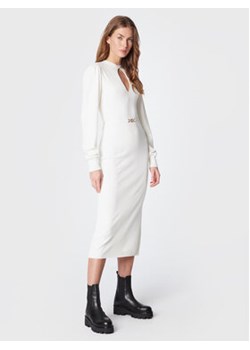 TWINSET Sukienka dzianinowa 222TT3192 Biały Slim Fit ze sklepu MODIVO w kategorii Sukienki - zdjęcie 168693653