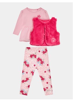 Guess Komplet kamizelka, sukienka i legginsy A3BG11 WC910 Różowy Regular Fit ze sklepu MODIVO w kategorii Komplety niemowlęce - zdjęcie 168694970