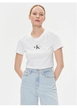 Calvin Klein Jeans T-Shirt Monologo J20J222564 Biały Slim Fit ze sklepu MODIVO w kategorii Bluzki damskie - zdjęcie 168695944