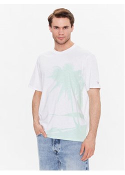 Guess T-Shirt F3GI07 K6XN4 Biały Regular Fit ze sklepu MODIVO w kategorii T-shirty męskie - zdjęcie 168695981