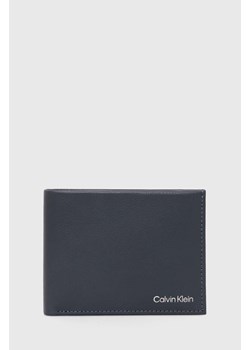 Calvin Klein portfel skórzany męski kolor szary ze sklepu ANSWEAR.com w kategorii Portfele męskie - zdjęcie 168706324