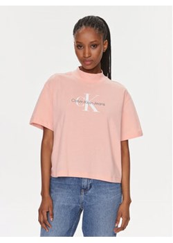 Calvin Klein Jeans T-Shirt J20J222130 Różowy Regular Fit ze sklepu MODIVO w kategorii Bluzki damskie - zdjęcie 168727523